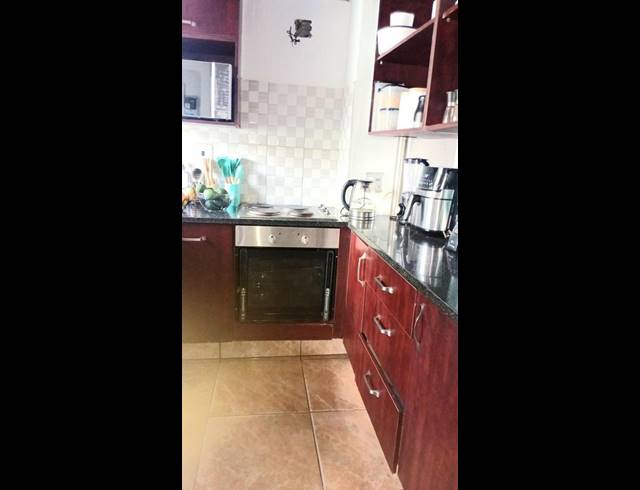 2 BEDROOM APARTMENT FOR SALE IN LYNDHURST ESTATES
